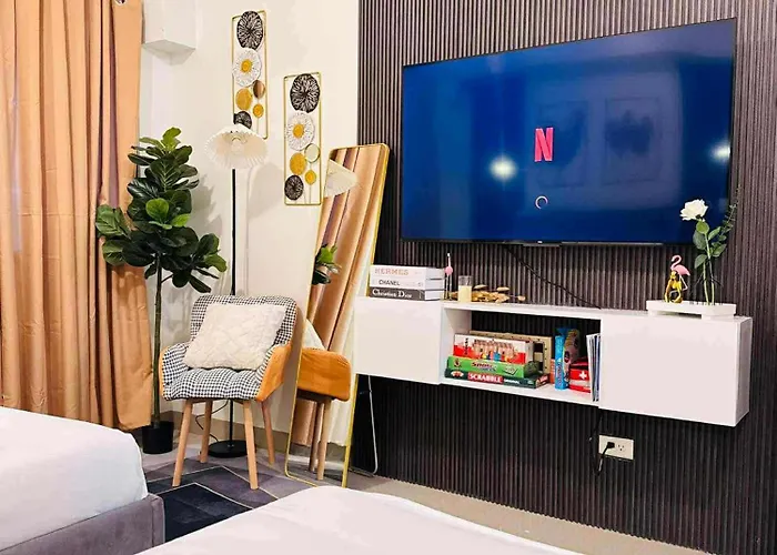 Aparthotel Family Moa Staycation Manila